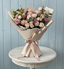 Букет цветов из:  Розы и Лизиантусы в Дубовке Тульская область