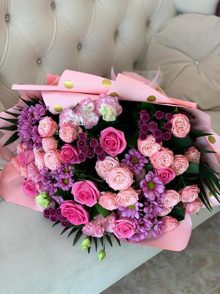 Букет цветов из: Хризантемы, Розы и Лизиантусы в Дубовке Тульская область