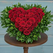 Цветочная композиция из Розы в виде сердца в Дубовке Тульская область