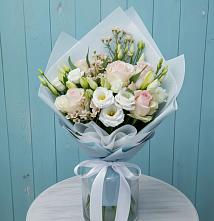 Букет цветов из:  Розы и Лизиантусы в Дубовке Тульская область