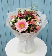 Букет цветов из:  Герберы, Альстромерии и Лизиантусы #REPLACE_PRED# Дубовке Тульская область