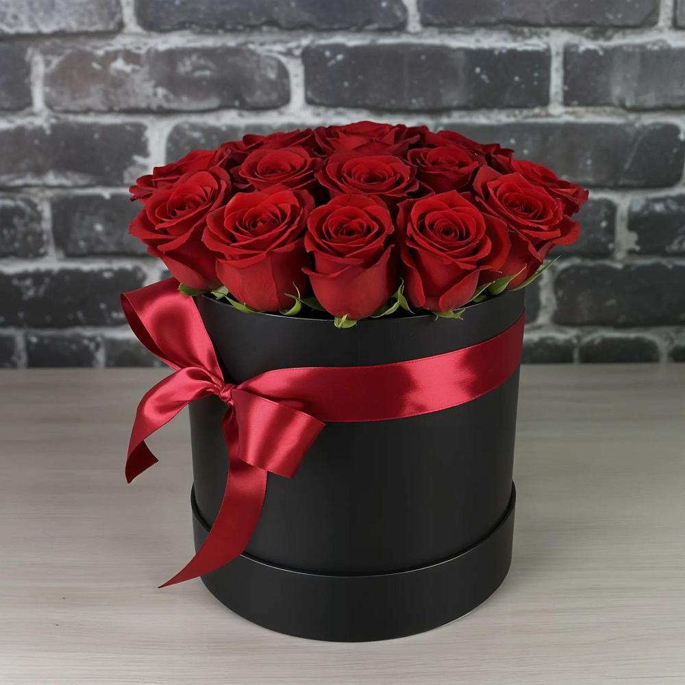 Цветочная композиция из Розы в шляпной коробке в Дубовке Тульская область