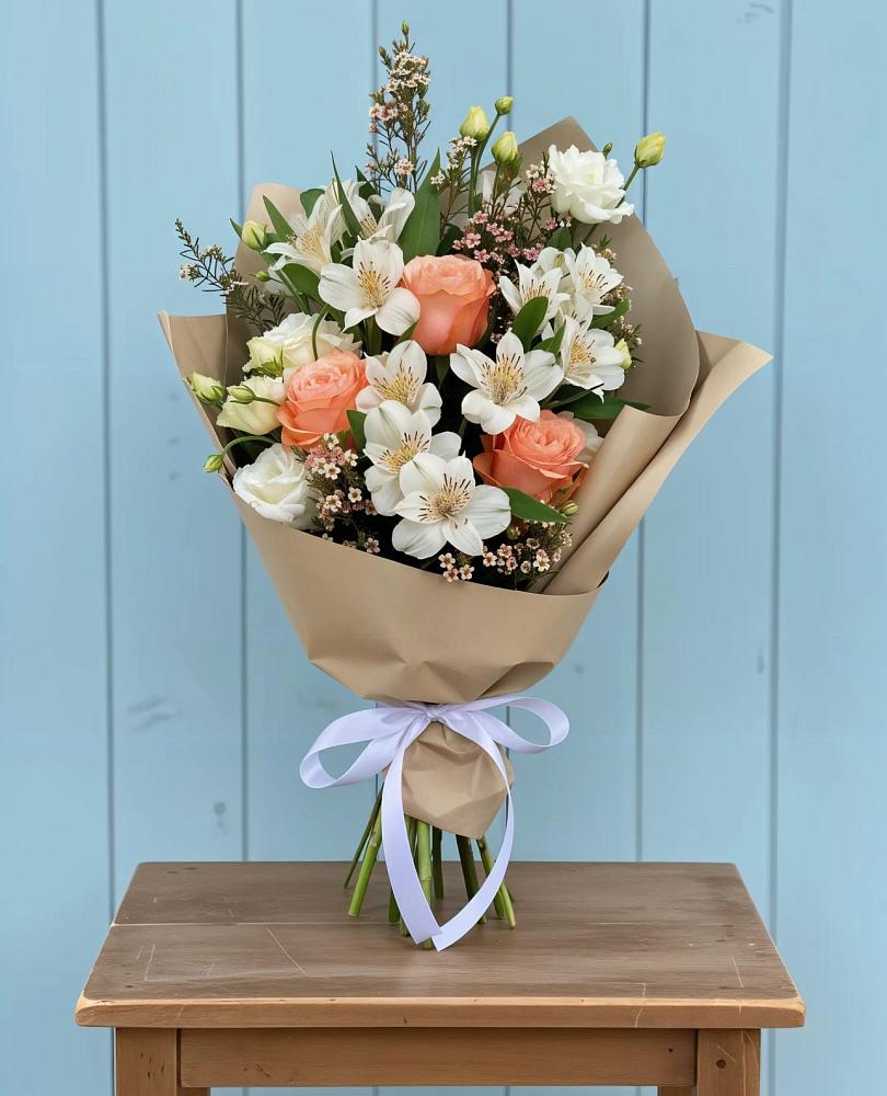 Букет цветов из: Альстромерии, Лизиантусы, Розы и Хризантемы в Дубовке Тульская область