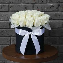 Цветочная композиция из Розы в шляпной коробке в Дубовке Тульская область